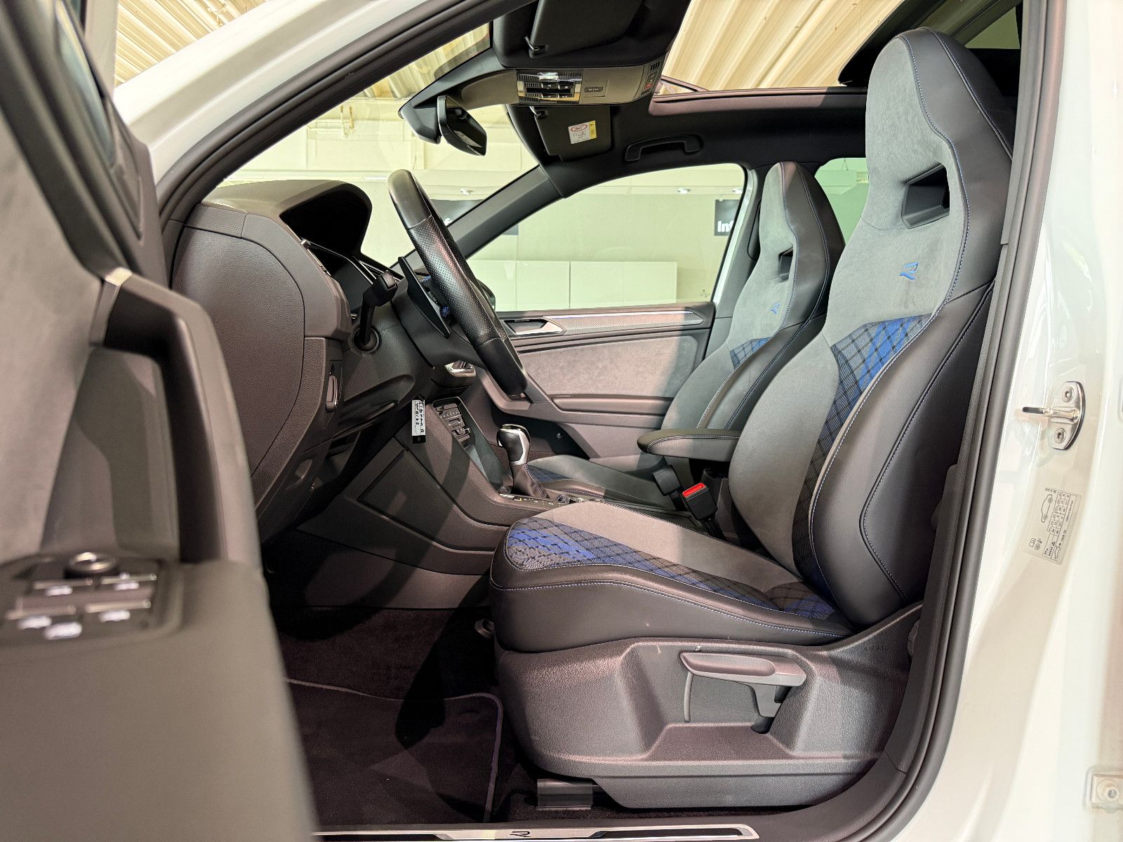 Volkswagen Tiguan R 4Motion IQ DSG LED PANO SHZ AHK foto 10