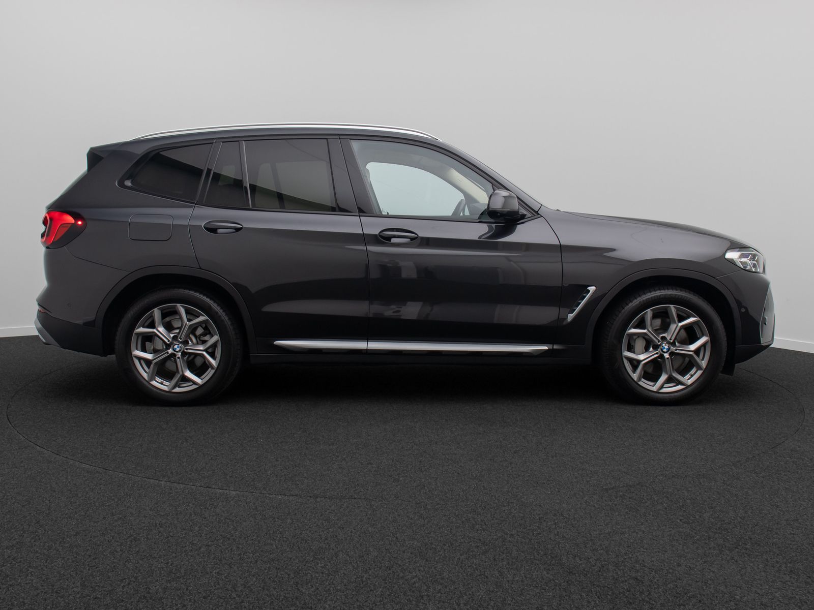 Fahrzeugabbildung BMW X3 xD30d Sport AHK DAB 360° Komfort Leder 19Zoll