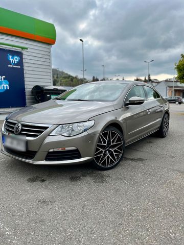 Volkswagen Passat CC  1.8