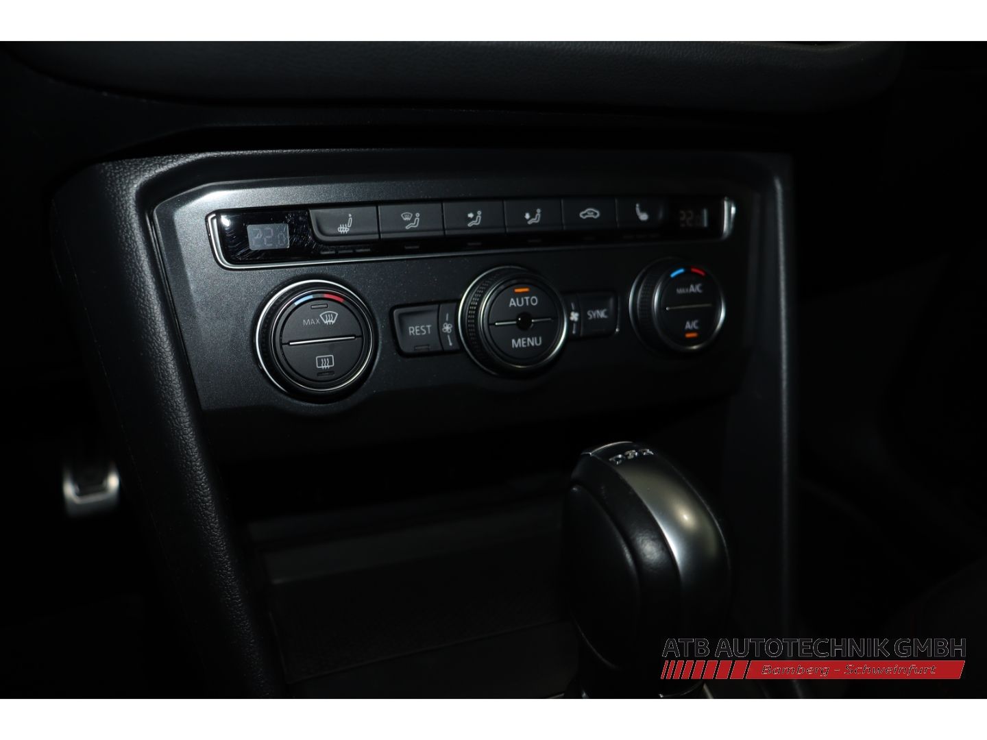 Fahrzeugabbildung Volkswagen Tiguan 2.0 TDI SCR Sound BMT Start-Stopp 4Motion