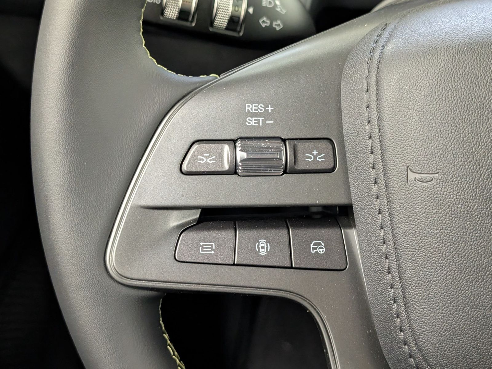 BYD ATTO 2 DM-i Boost Glasdach ACC LED – Bild 32