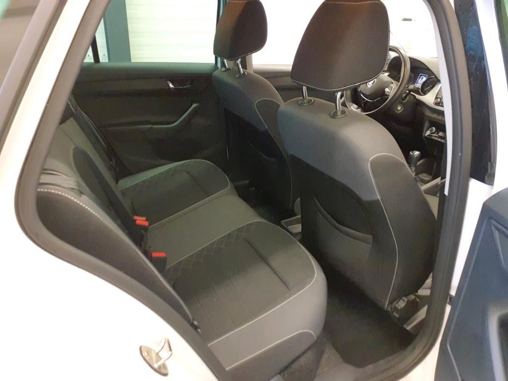 Fahrzeugabbildung SKODA Fabia Combi Ambition AHK SITZH. NAVI PDC 1.HD