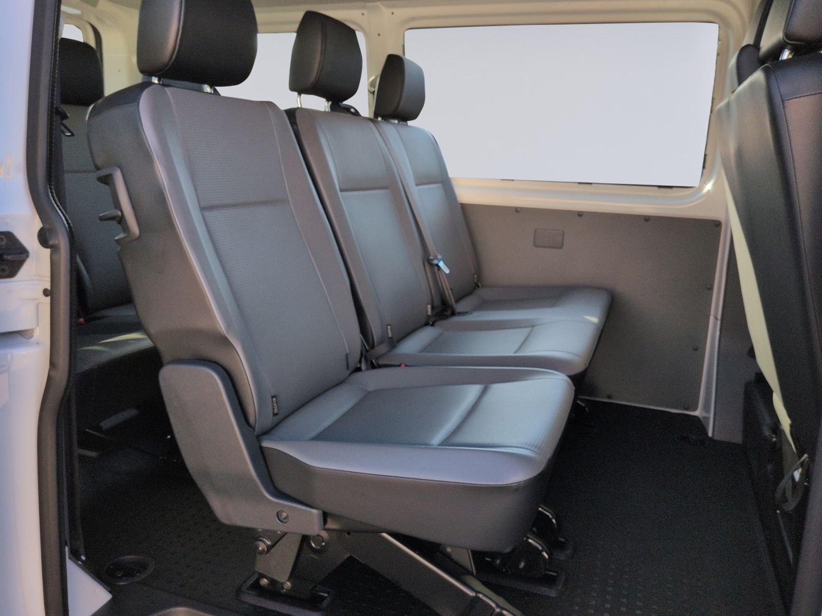 T6.1 Kombi 2.0 TDI KLIMA+9-SITZE+PDC