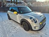 MINI Cooper SE   HU neu, 1. Hand, Batteriezertifikat