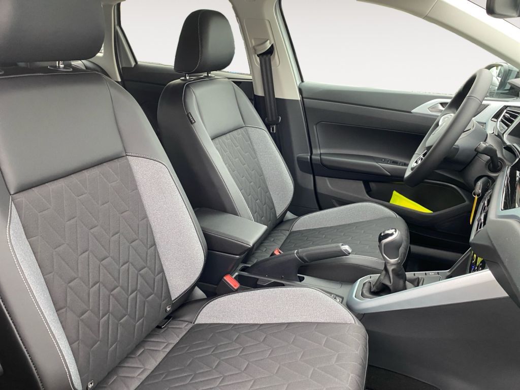 Fahrzeugabbildung Volkswagen Taigo 1.0TSI Energy 5 JahreNW Garantie Rear View