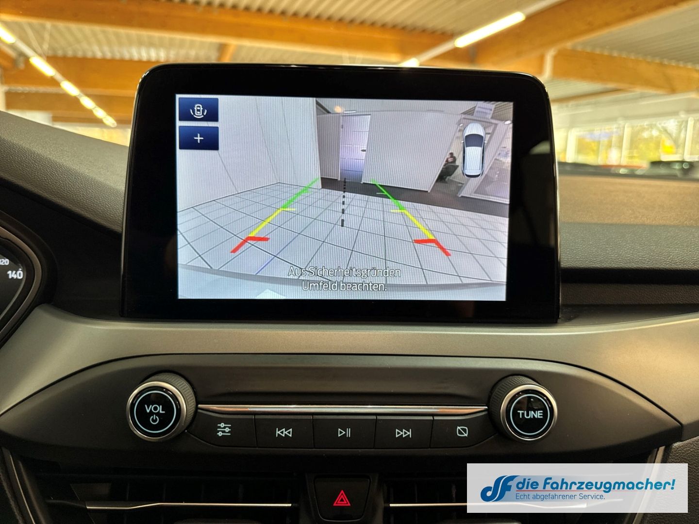 Fahrzeugabbildung Ford Focus Turnier Cool & Connect Navi LED Apple CarP