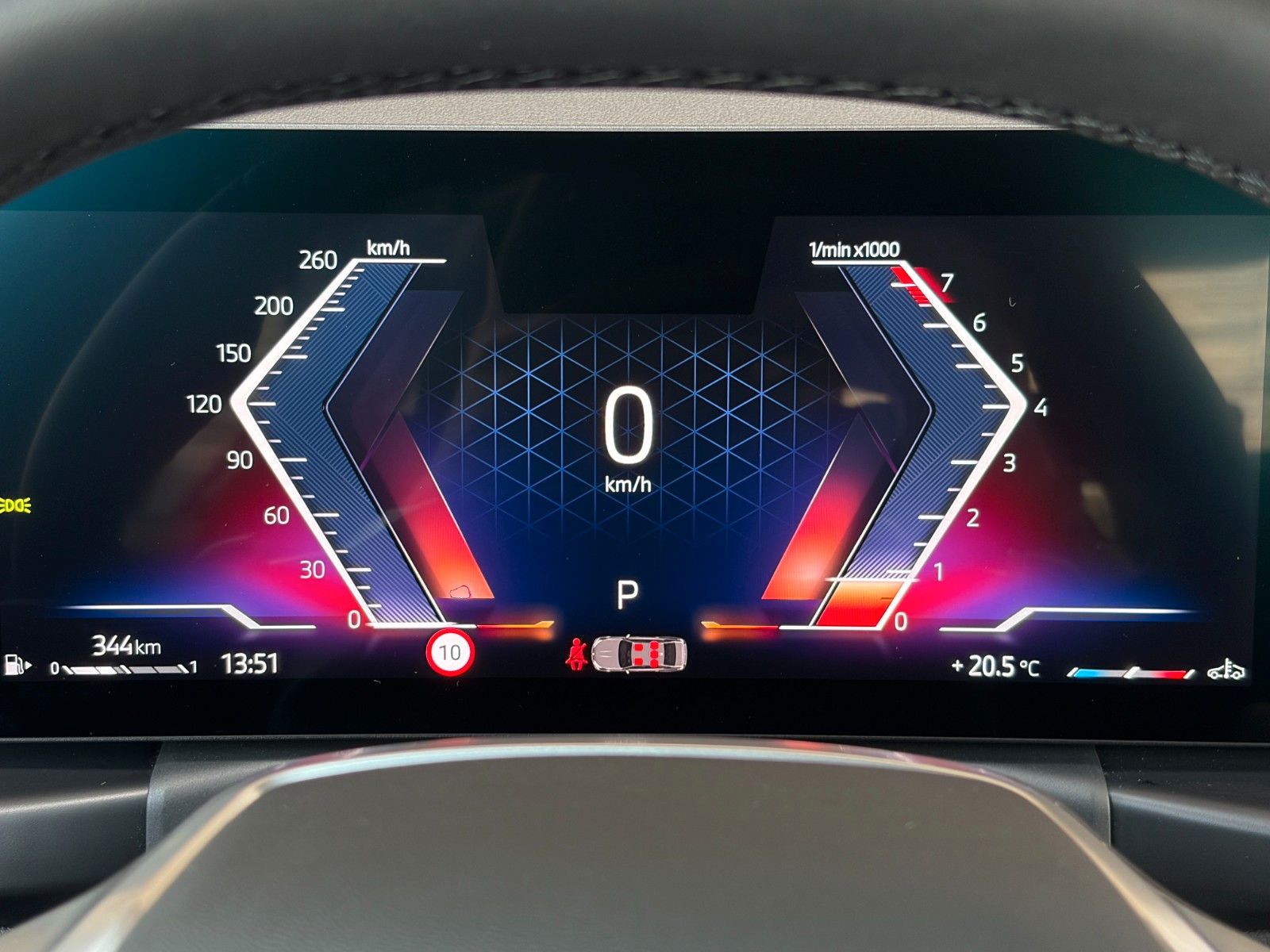 Fahrzeugabbildung BMW 318i Limo Cockpit+ Alarm Ambiente 3-ZKlima CAM