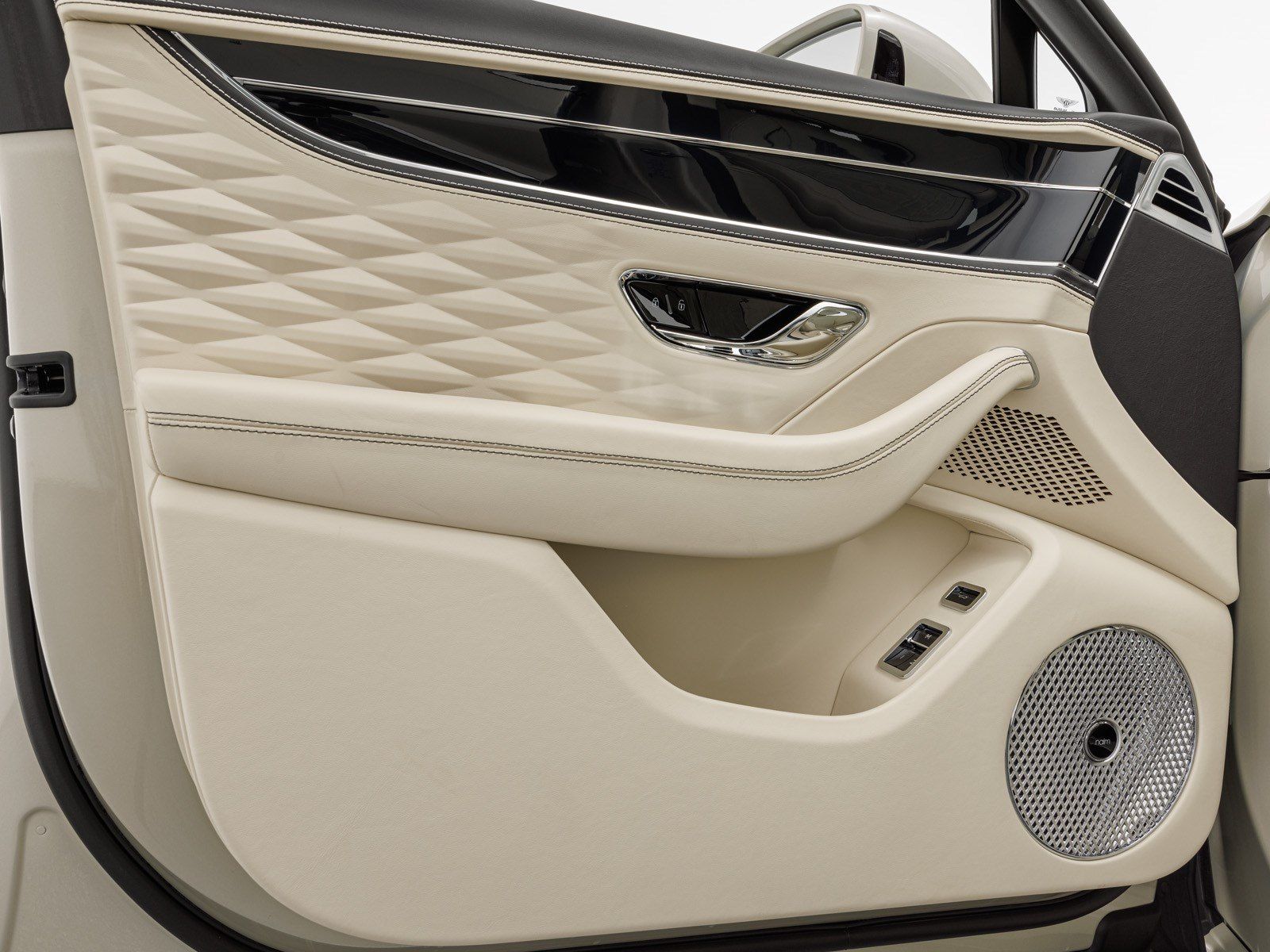 Bentley Flying Spur V8 / First Edition foto 10