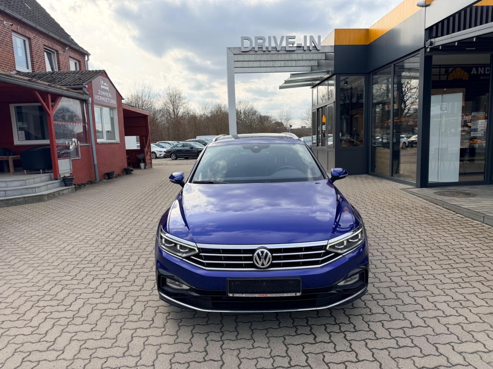 Volkswagen Passat Variant Elegance R-line