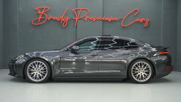 Porsche Panamera - 4