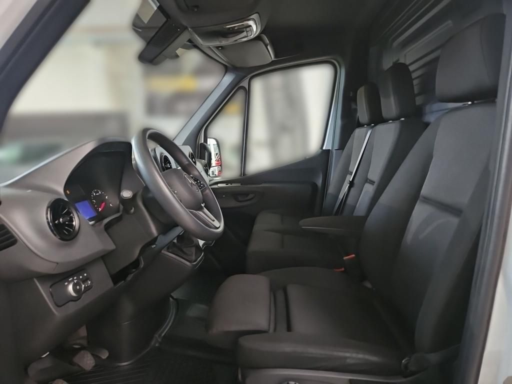 Fahrzeugabbildung Mercedes-Benz Sprinter 315 Kasten L3H2 Schwingsitz 360°SHZ Nav