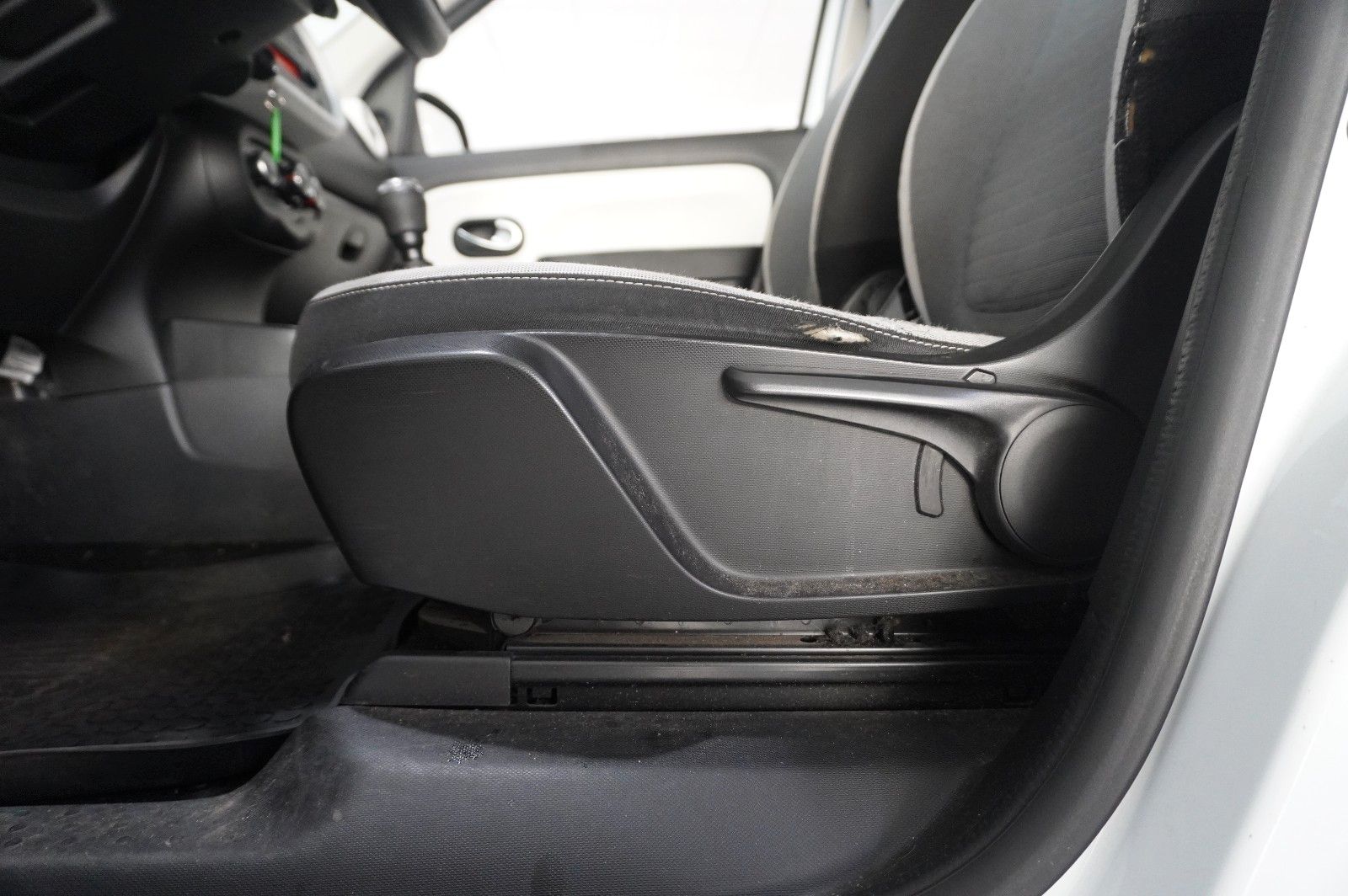 Fahrzeugabbildung Renault Twingo 1.0 SCE LIMITED 5-TÜR  LED/KLIMA/USB/BT