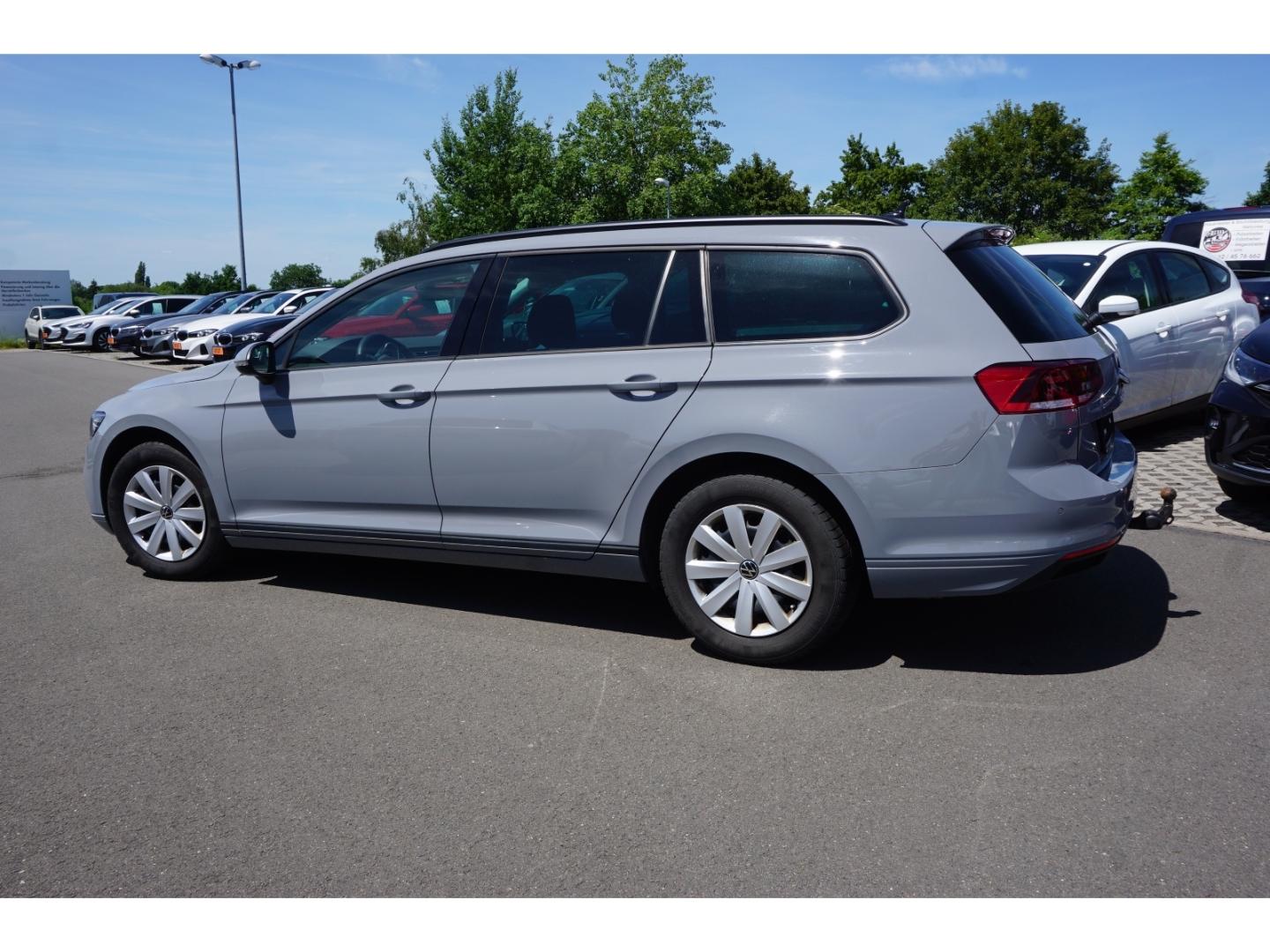 Volkswagen Passat Var.1.5TSI|LED|Navi|schw.AHK|PDCCam|Tempo
