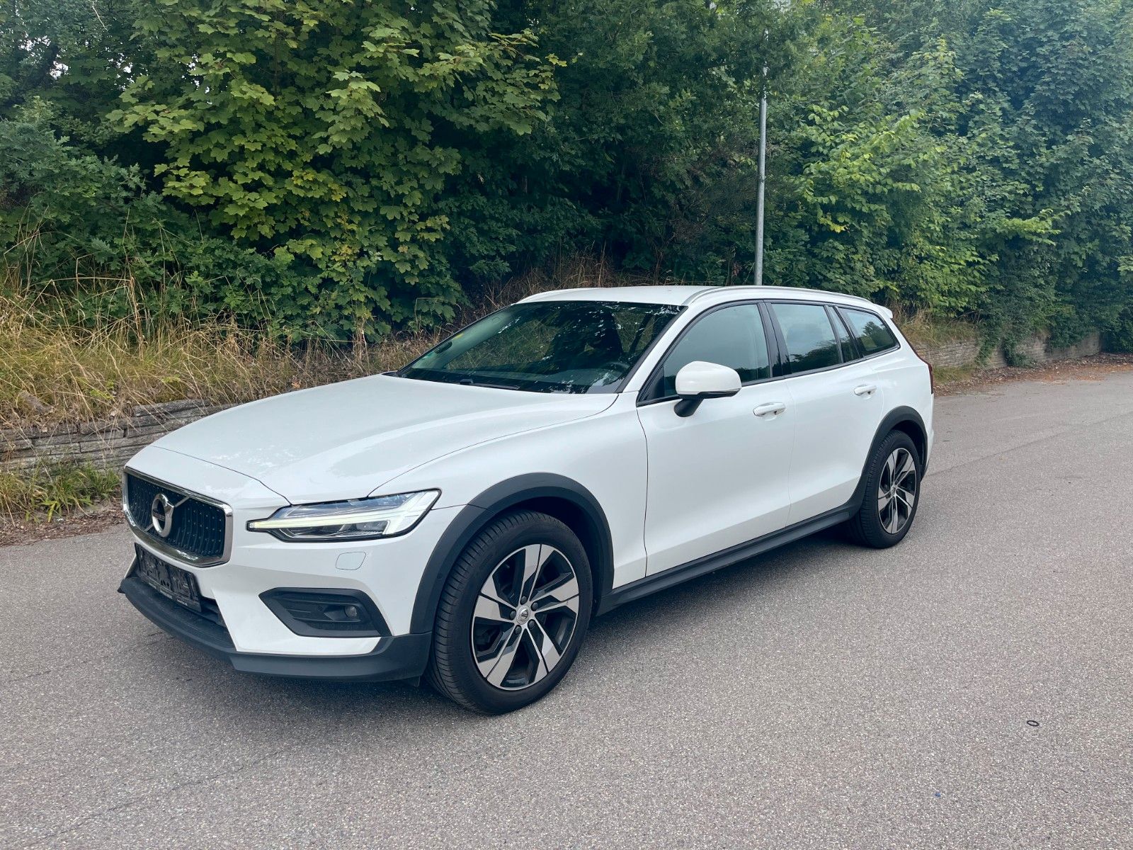 VOLVO V60 CC