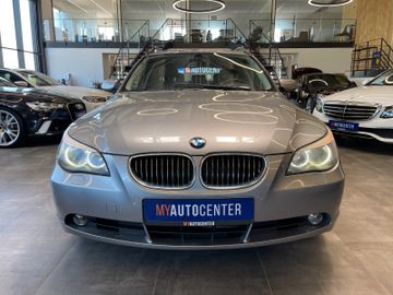 BMW 530 Touring 530d xDrive *HUD*NAVI*LEDER*PANO*SZH