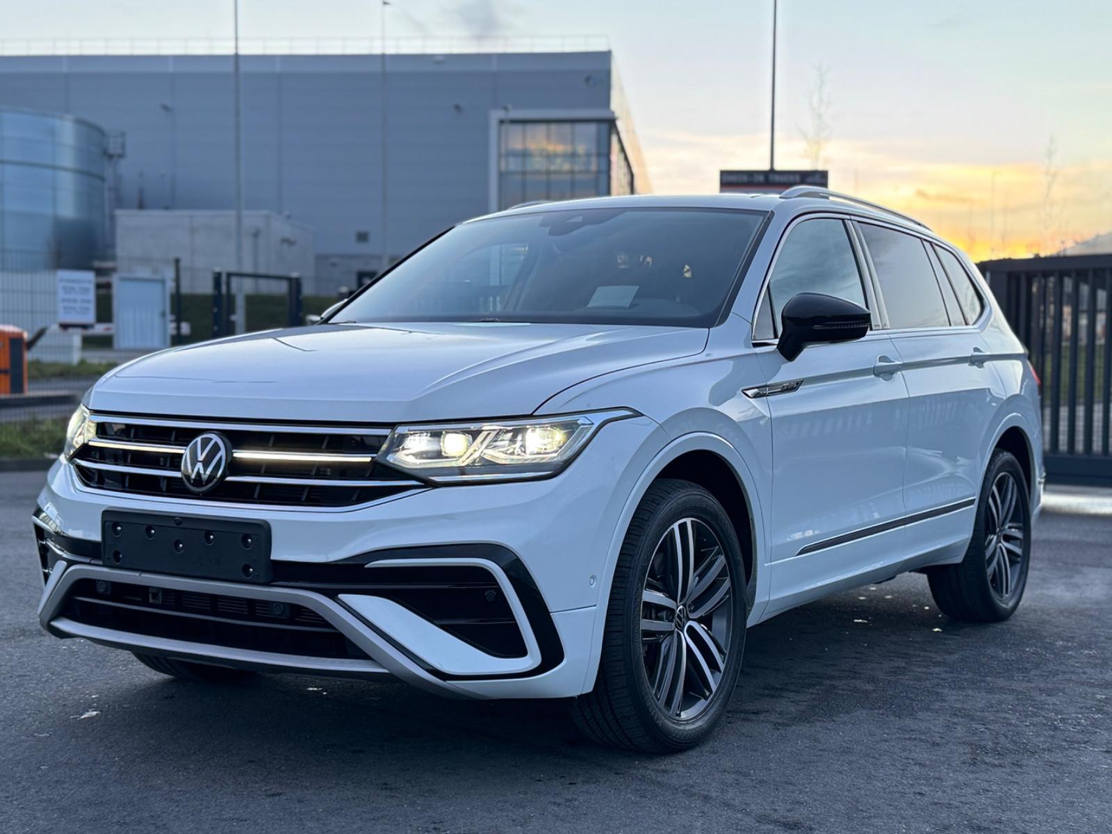 Volkswagen Tiguan Allspace*HUD*CARPLAY*7SITZE*PANO*KAMERA