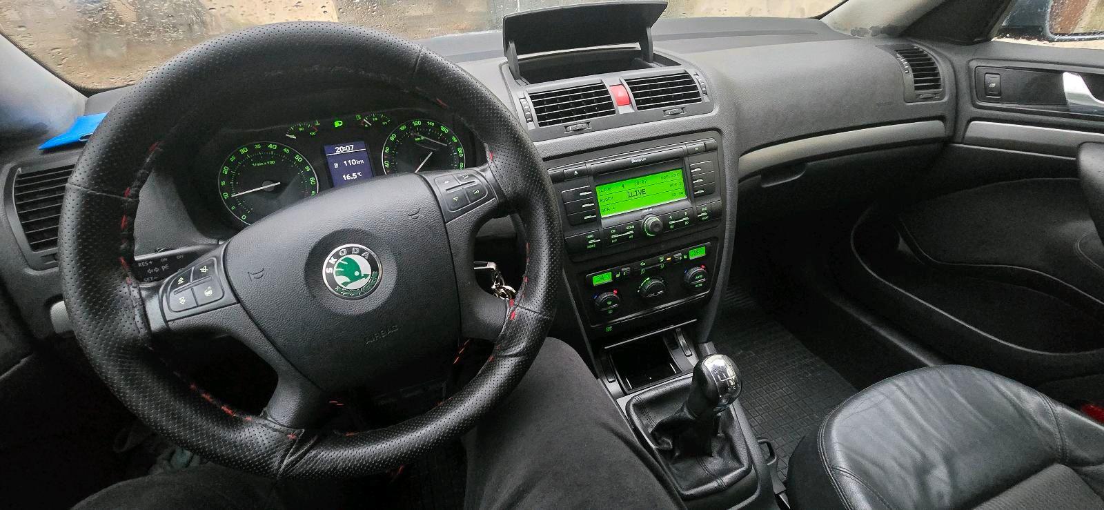 Skoda Octavia 2005 — engine