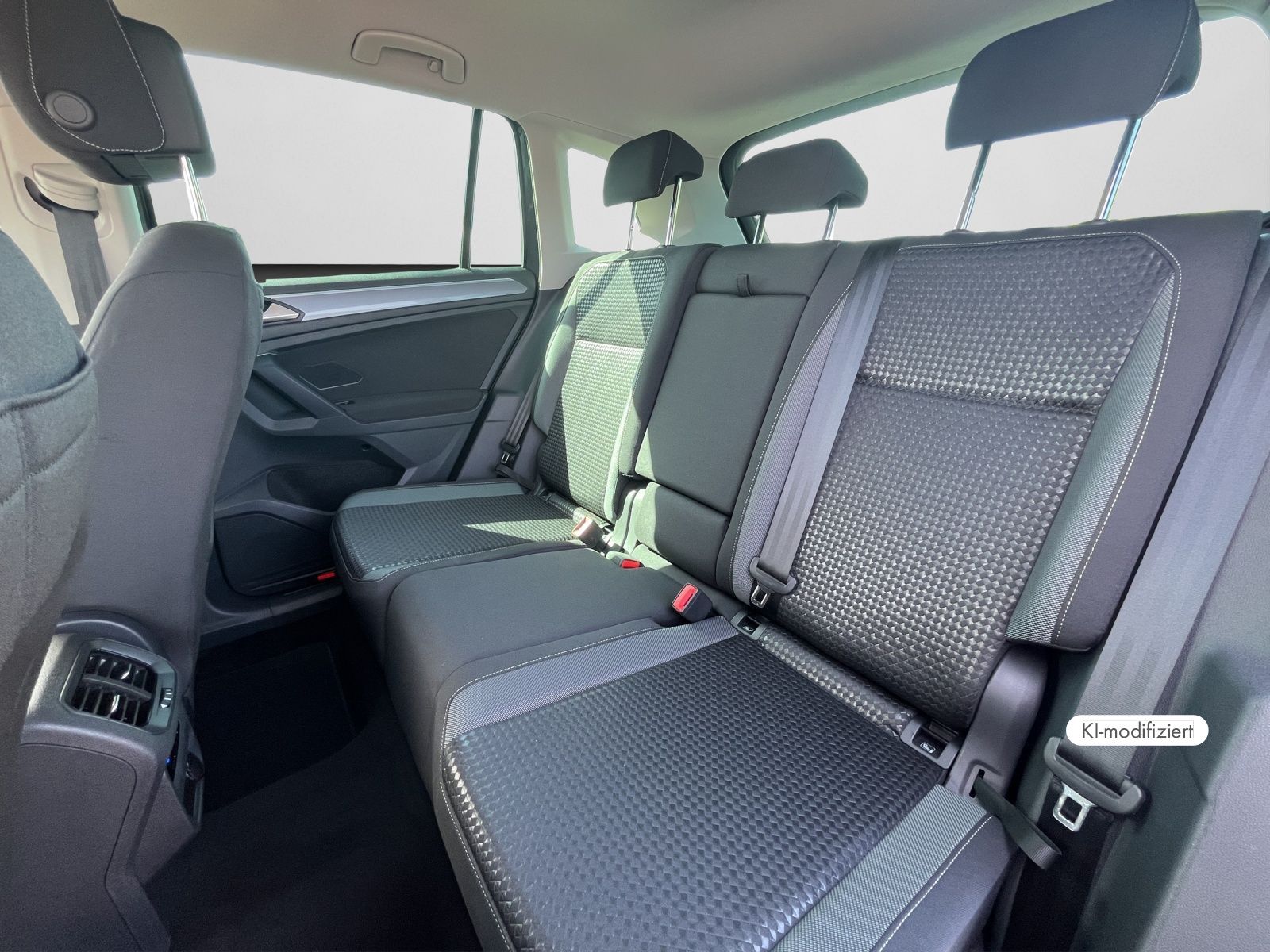 Volkswagen Tiguan - Bild 15