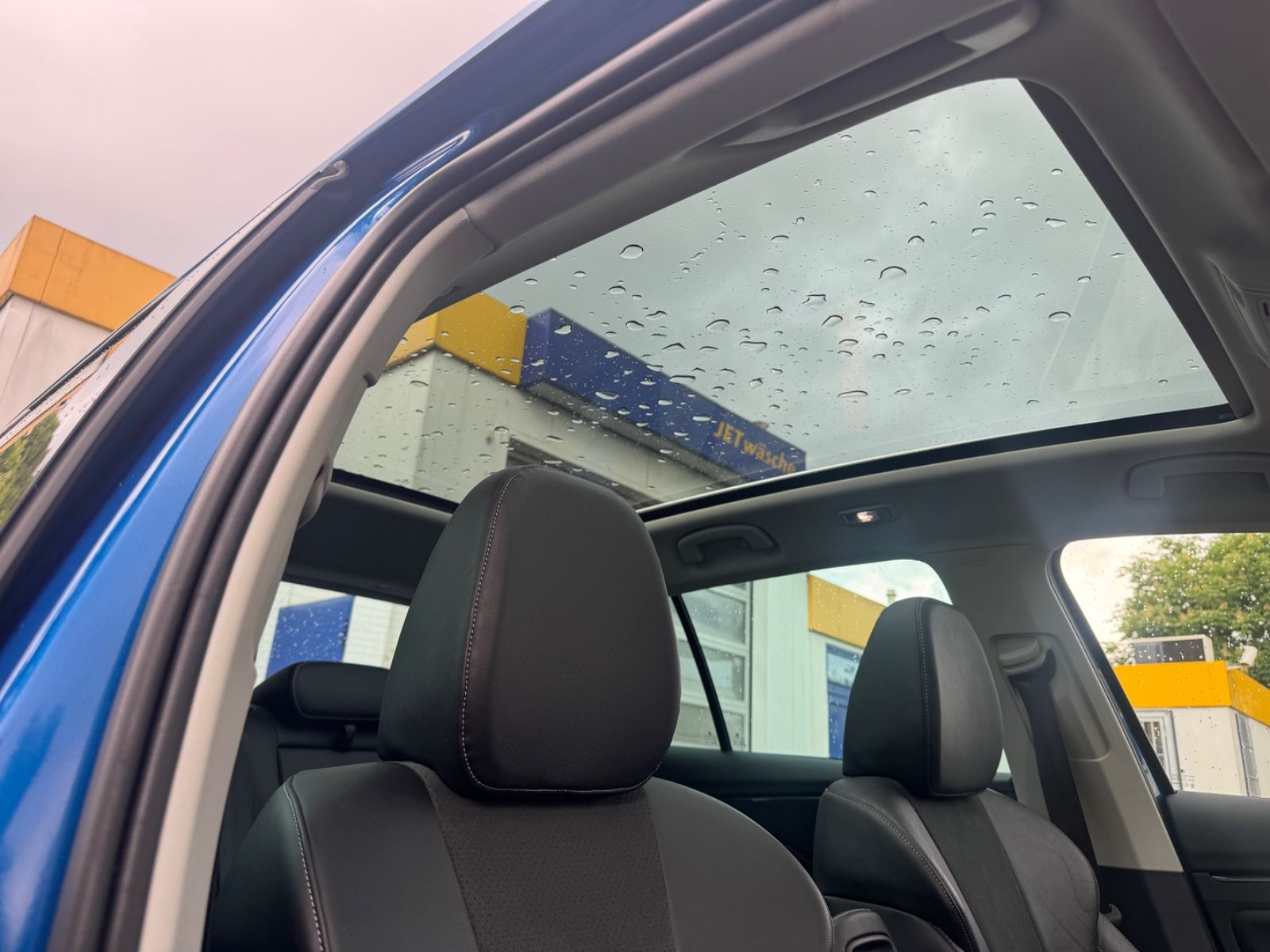Fahrzeugabbildung SKODA Kamiq Style Leder+Panorama+Navi+LED+LANE