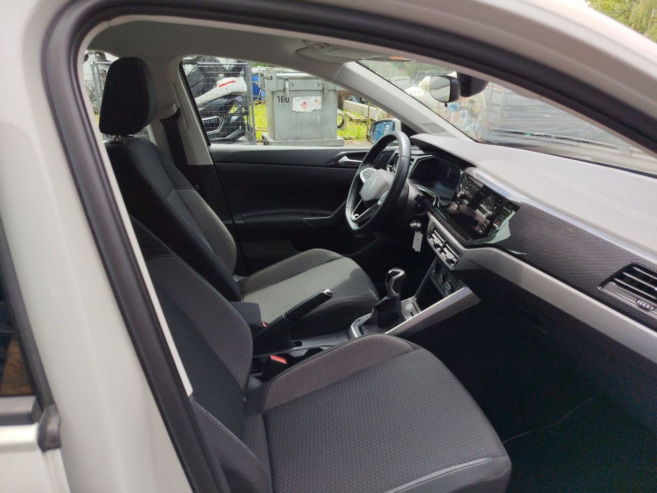 Fahrzeugabbildung Volkswagen Polo Life 1.0 TSI OPF 70 kW 5-Gang
