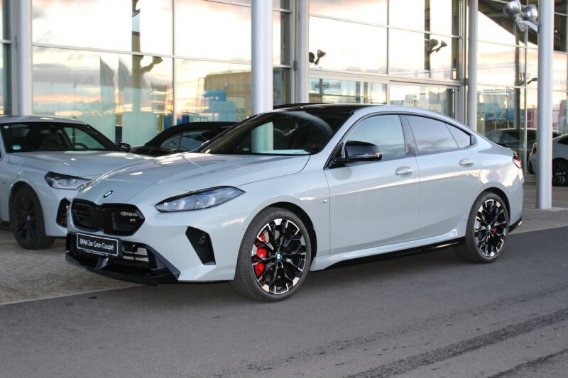 BMW M235