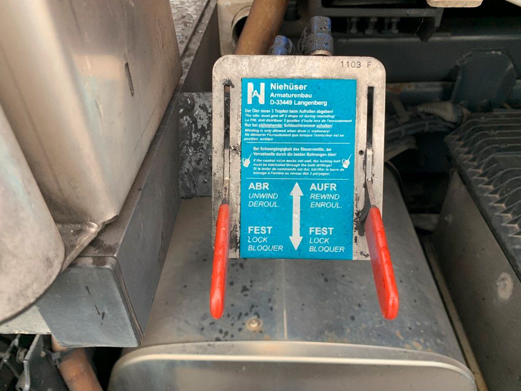 Fahrzeugabbildung DAF FAN CF75 Rohr Tankwagen