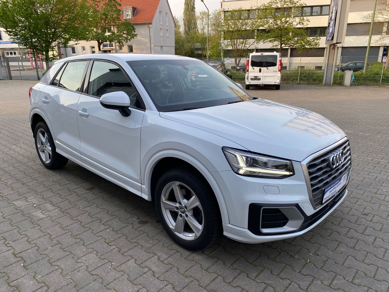 AUDI Q2