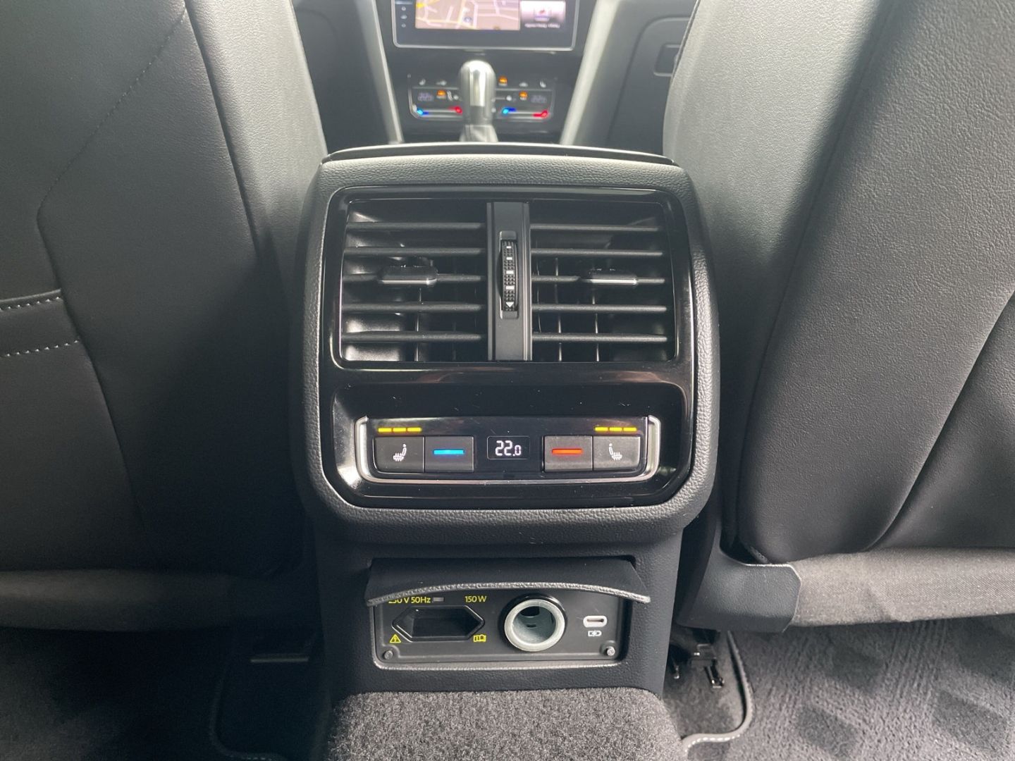 Arteon 2.0TSI DSG 4Motion R-Line Pano/AHK/Kamera