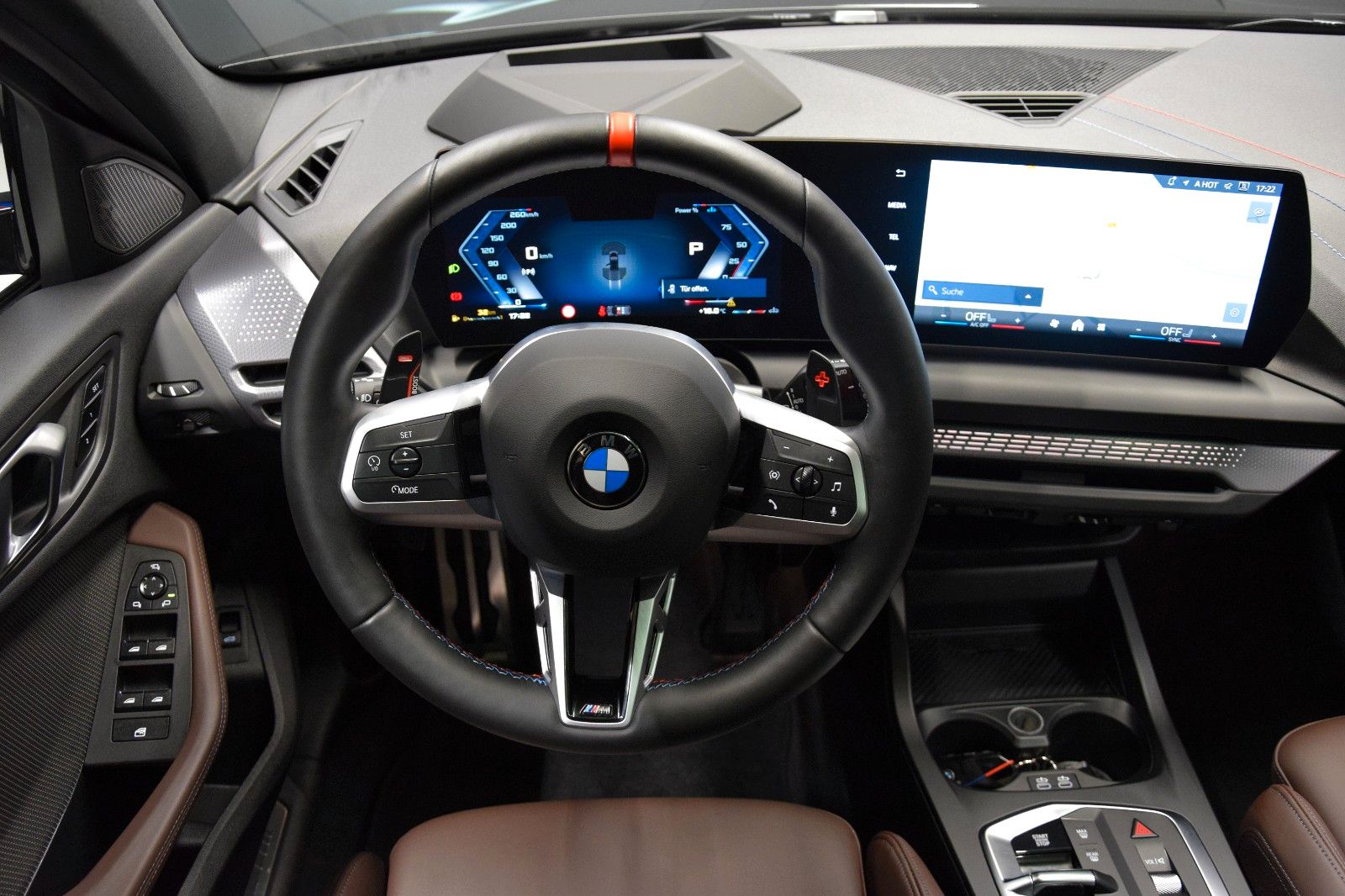 Fahrzeugabbildung BMW M135 i xDrive Pano HuD ACC AHK h/k Memory Kamera