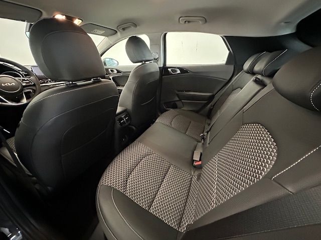 Fahrzeugabbildung Kia XCeed Vision 1.5 VerkehrszeichenERK LED Tempomat