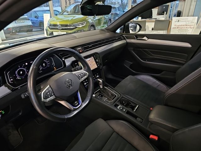 Fahrzeugabbildung Volkswagen Passat Variant 1.4 DSG Hybrid GTE UPE 62TEUR PAN