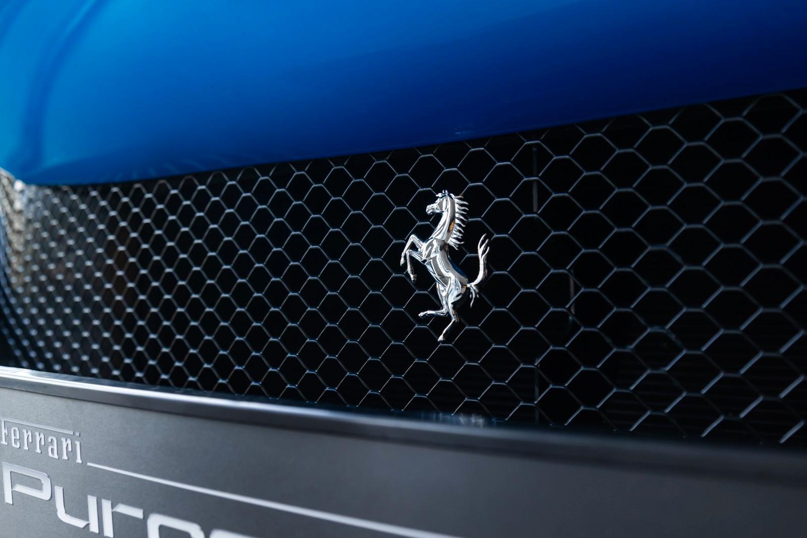 Ferrari Purosangue V12 DCT - Blu Corsa, Visual Carbon