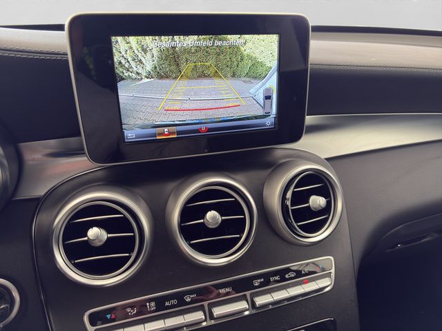 Fahrzeugabbildung Mercedes-Benz GLC 220d 4Matic+LED+Kamera+Navi+AHK