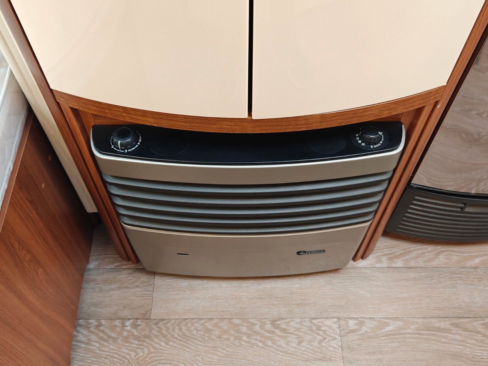 Fahrzeugabbildung Hobby Excellent 540 UFe - Fahrradträger, TV, 1.750kg -