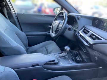 Lexus UX - 6