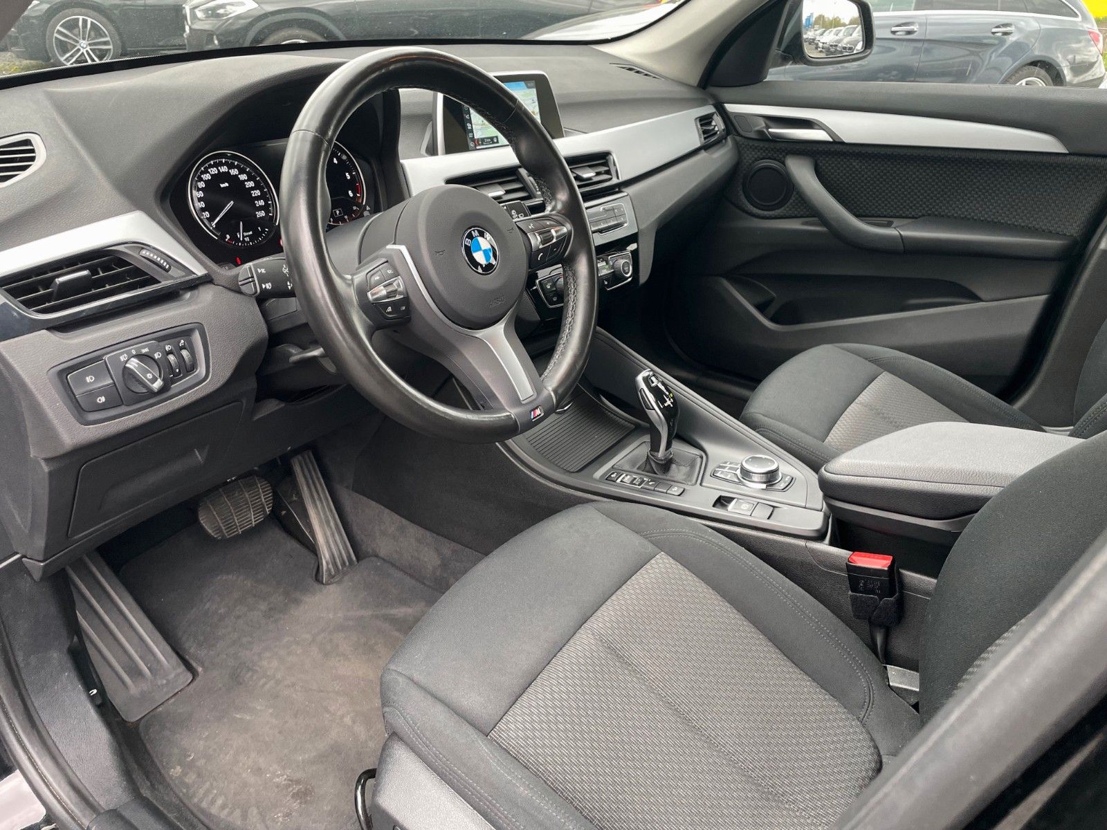 Fahrzeugabbildung BMW X1 xDrive18d Aut. Navi ACC M Kamera M SPORTLENKR