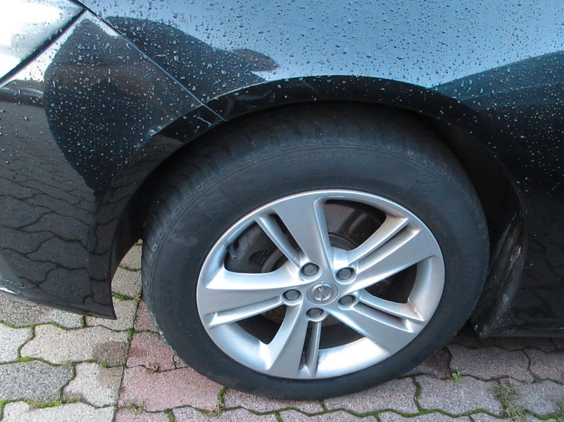 Fahrzeugabbildung Opel Insignia B ST  1.5D ELEG. LED/NAVI/SHZ/LHZ/PANO