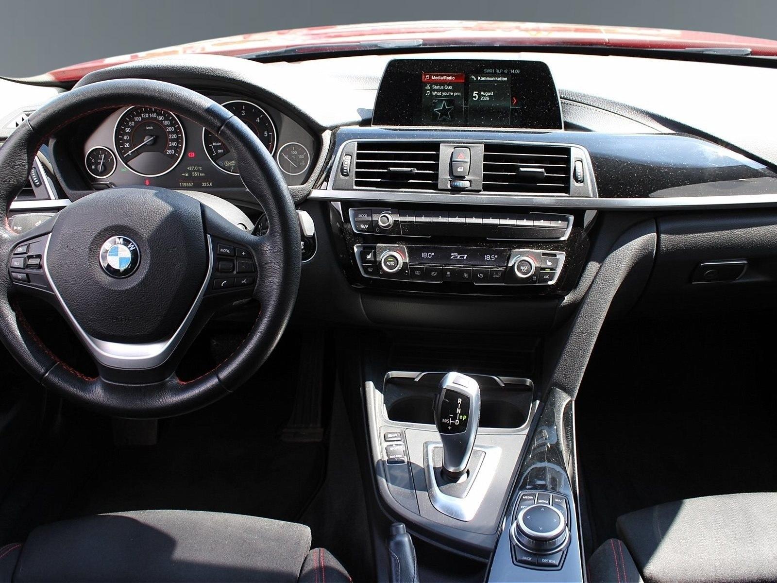 BMW 320d xDrive Touring Sport Line "AHK 17"LM Navi S