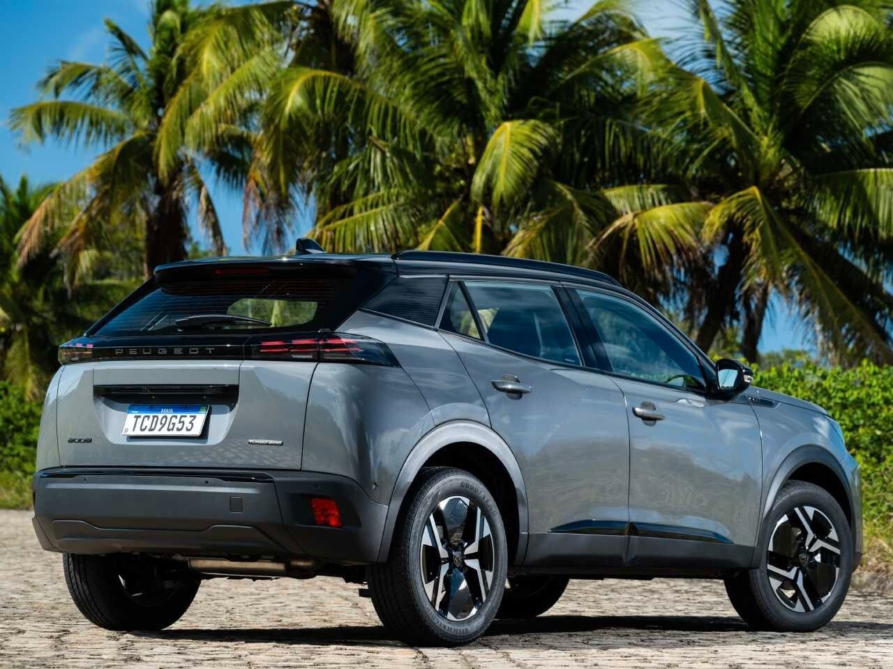 Peugeot 2008 Hybrid 145 e-DCS6 Allure imagem 2
