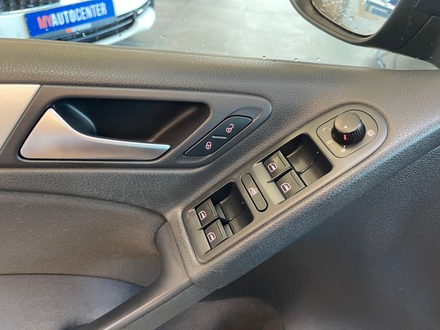 MYAUTOCENTER – Gebraucht- und Jahreswagen mit Werkstattservice in Pfaffenhofen Volkswagen Golf VI Team *Klima*SHZ*CD-Wechsler*