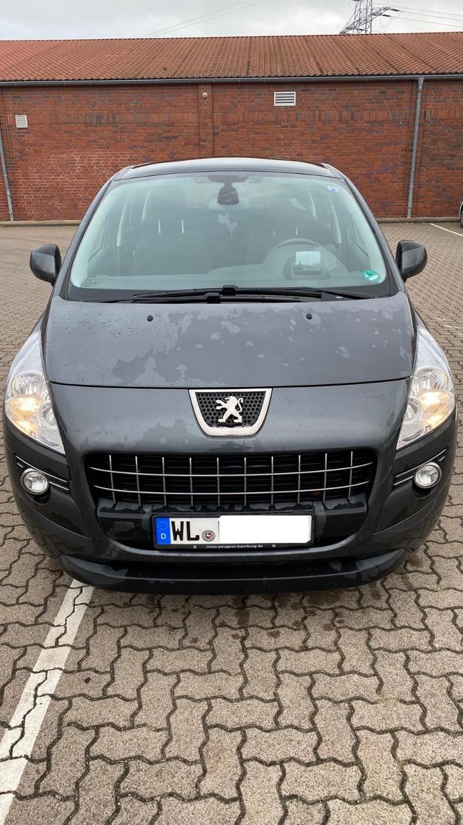 Peugeot e-3008