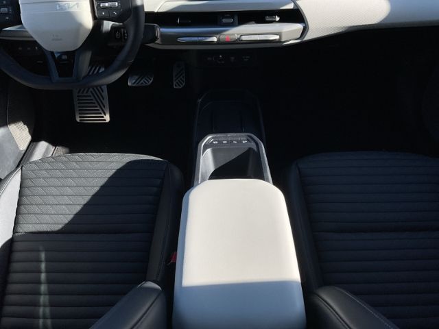 Fahrzeugabbildung Kia EV4 FB 81 FWD GTLINE *DRIVEWISE-PARK*GLASDACH*CO