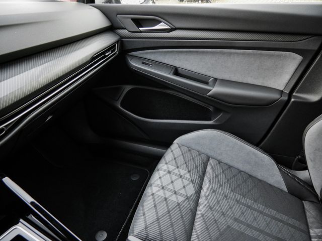 Golf VIII 2.0 TDI R-Line SHZ MATRIX-LED NAVI ACC