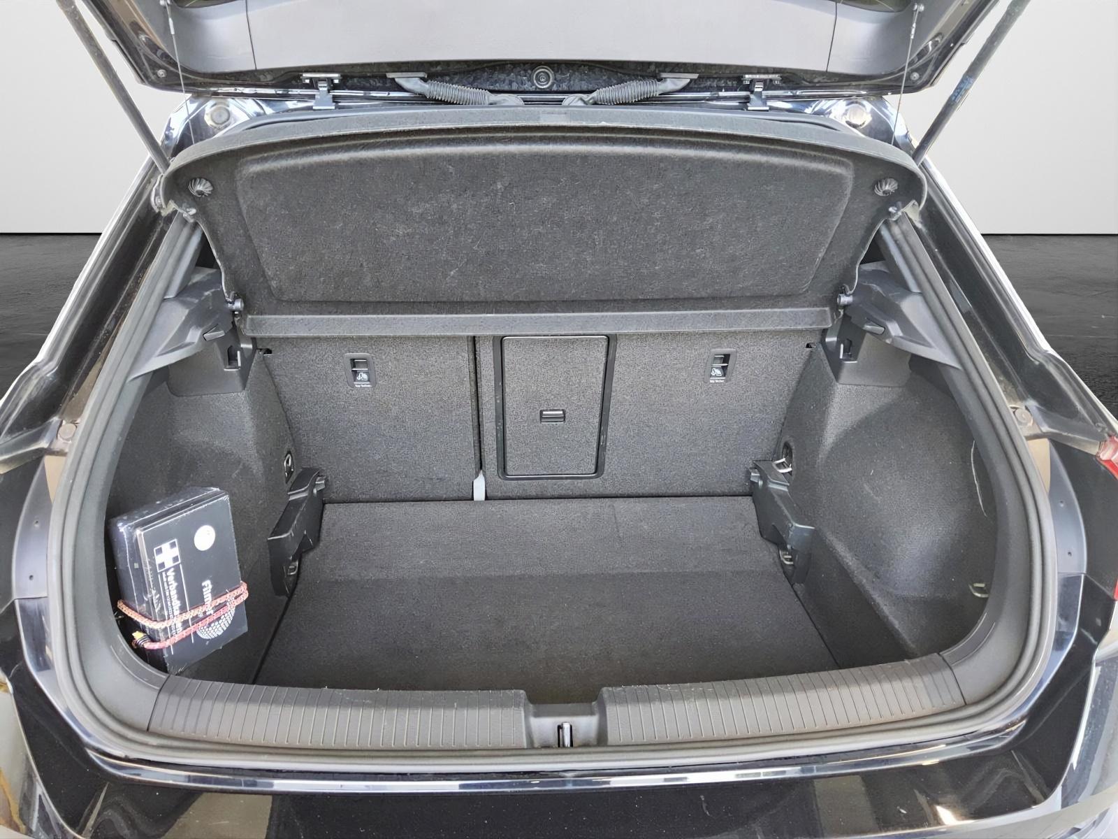 Volkswagen T-Roc 1.5 TSI Sport  Navi LED Kamera PDC LM Temp
