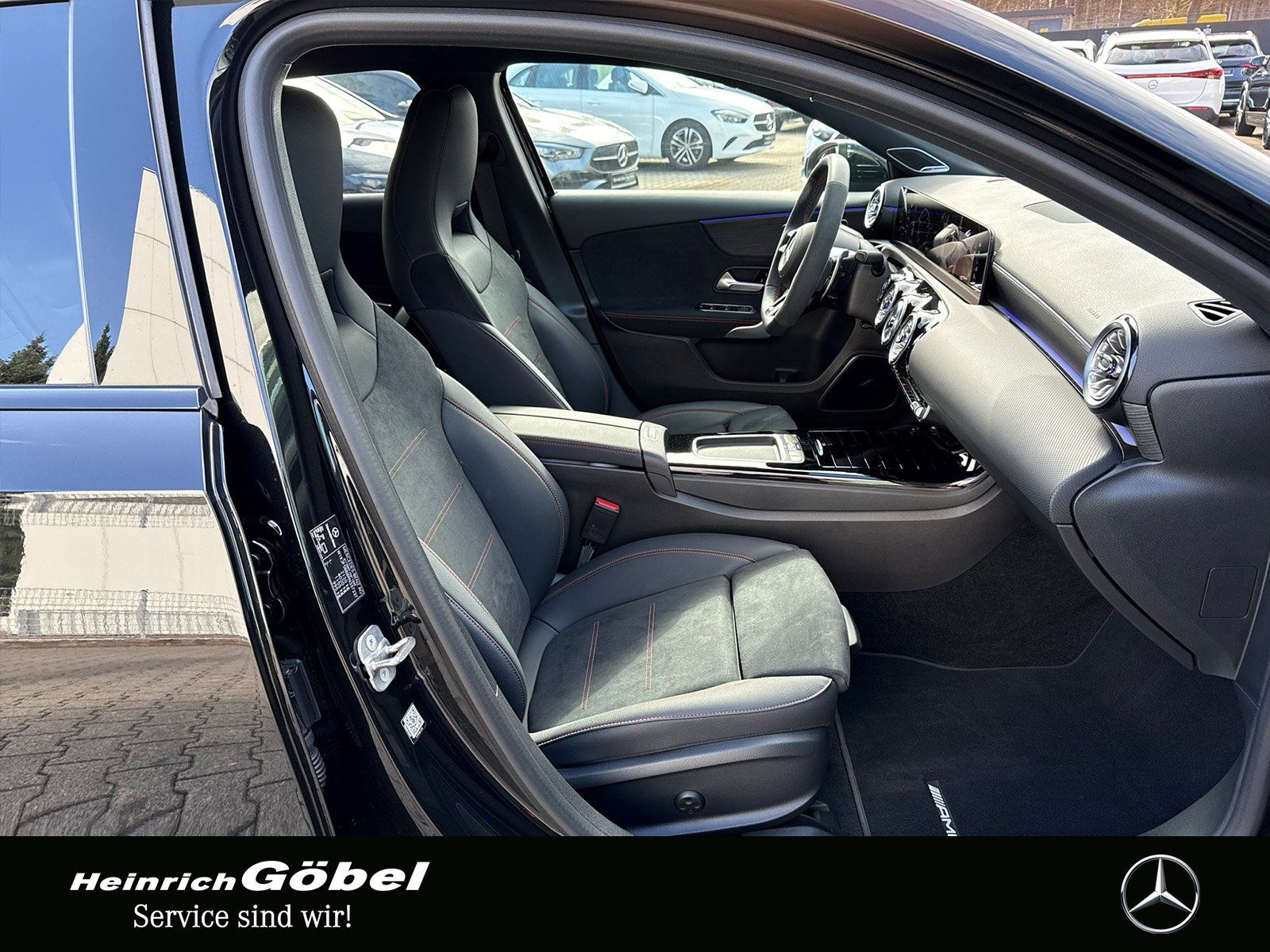 Fahrzeugabbildung Mercedes-Benz AMG A 35 4M BURMESTER*TOTWINKEL*360°*MULTIBEAM*