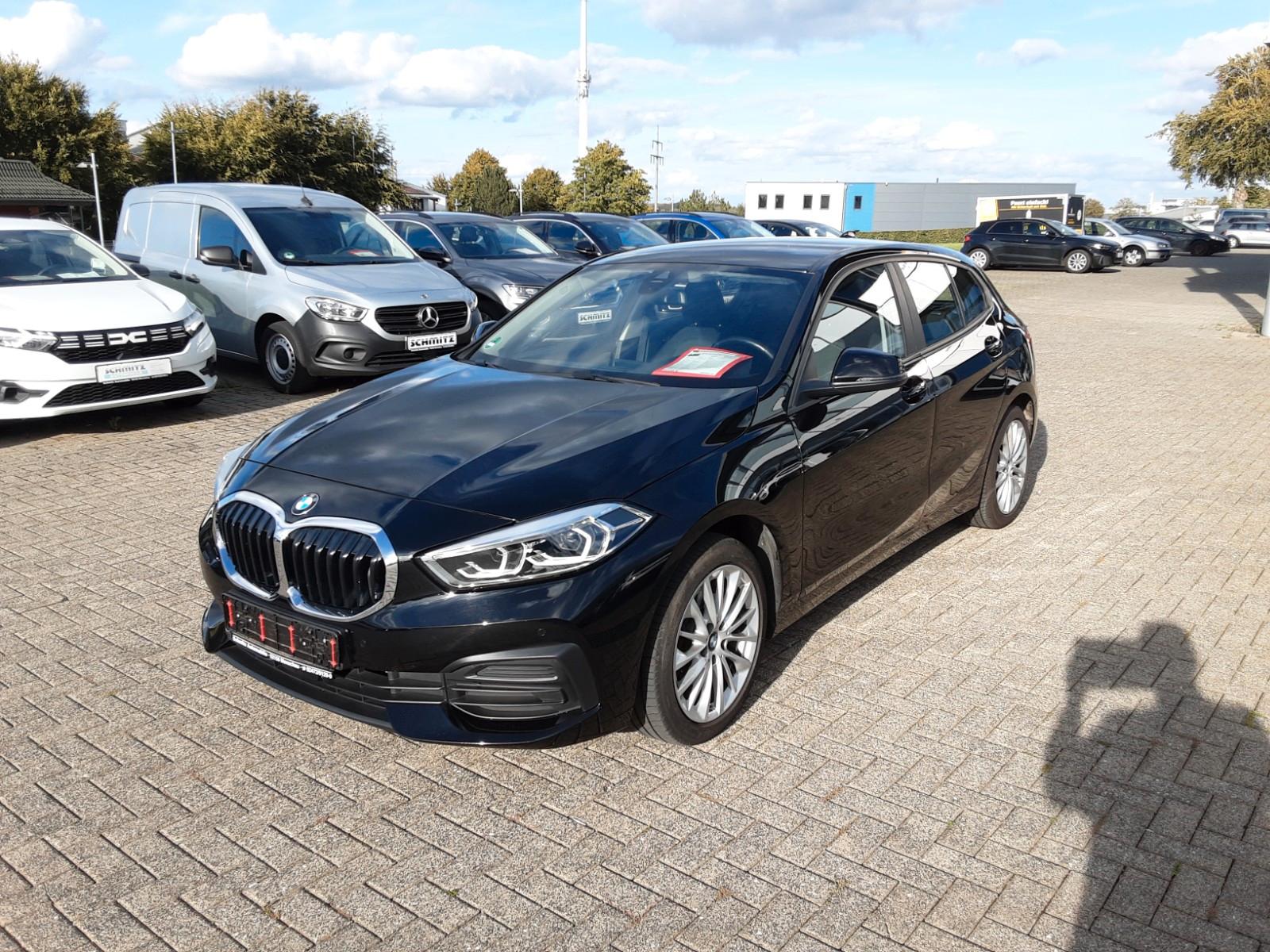 BMW 118i Advantage Autom Navi AppCon SH PDC AHK-Ab