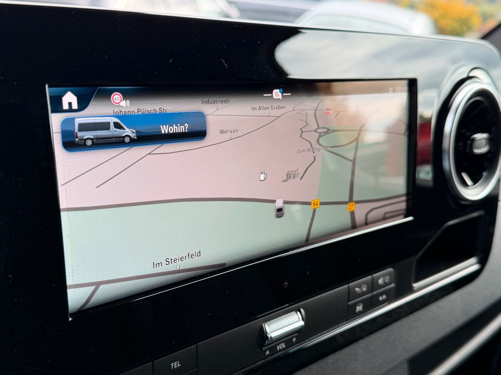 Fahrzeugabbildung Mercedes-Benz Sprinter 319 CDI 4325 DISTRONIC Klima AHK