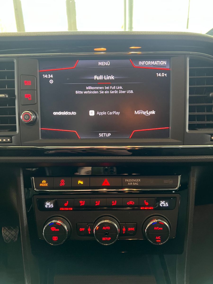 Fahrzeugabbildung SEAT Leon ST 1.8 FR *1.HAND*AMBIENTE-BELEUCHTUNG*