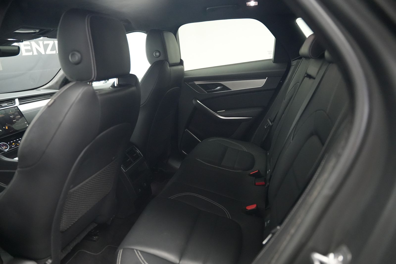 Fahrzeugabbildung Jaguar F-PACE R-Dynamic S *Meridian*Ambiente*Alcantara