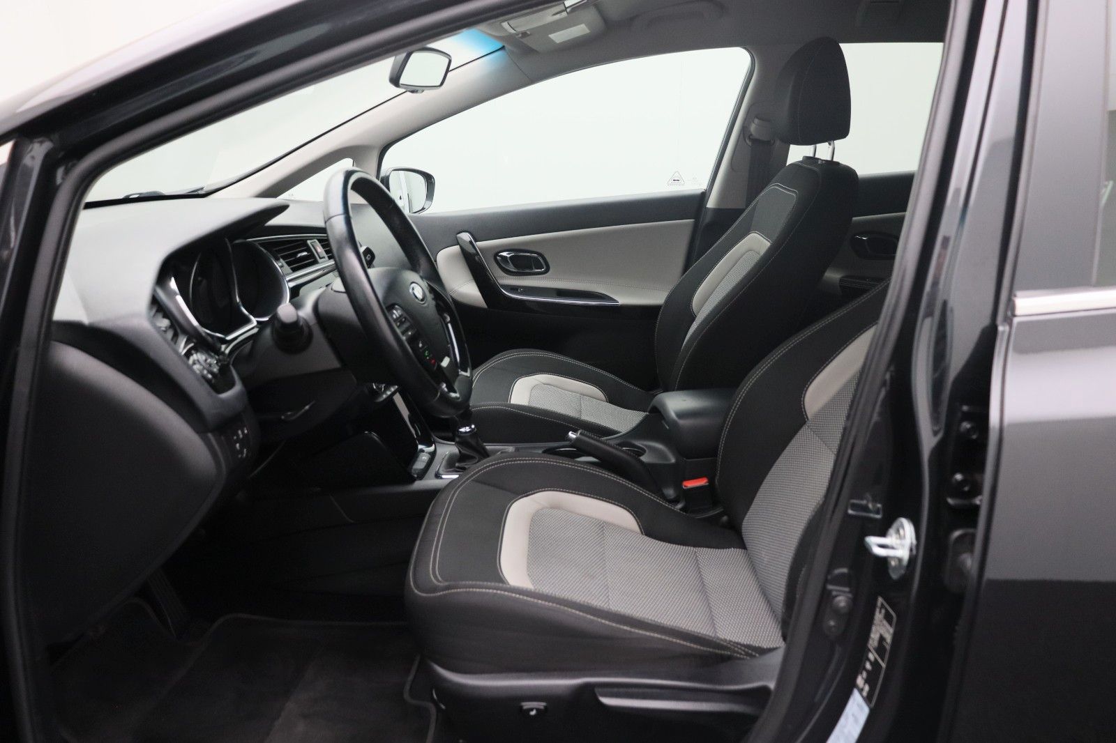 Fahrzeugabbildung Kia cee'd 1.6 Sportswagon